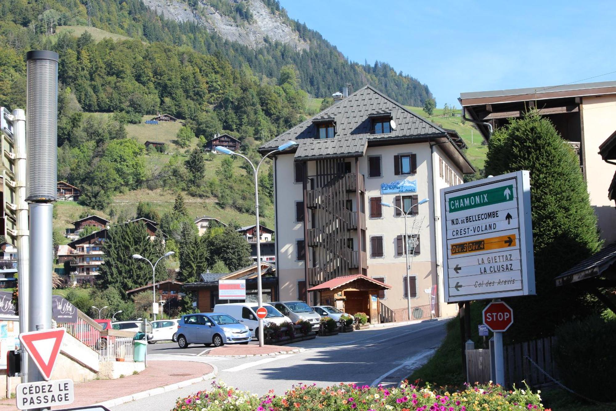 Hotel Le Montblanc 弗吕梅 外观 照片